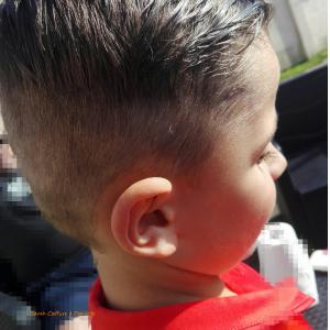 Sarah coiffure à domicile - Réalisation coupe enfant et undercut en Z